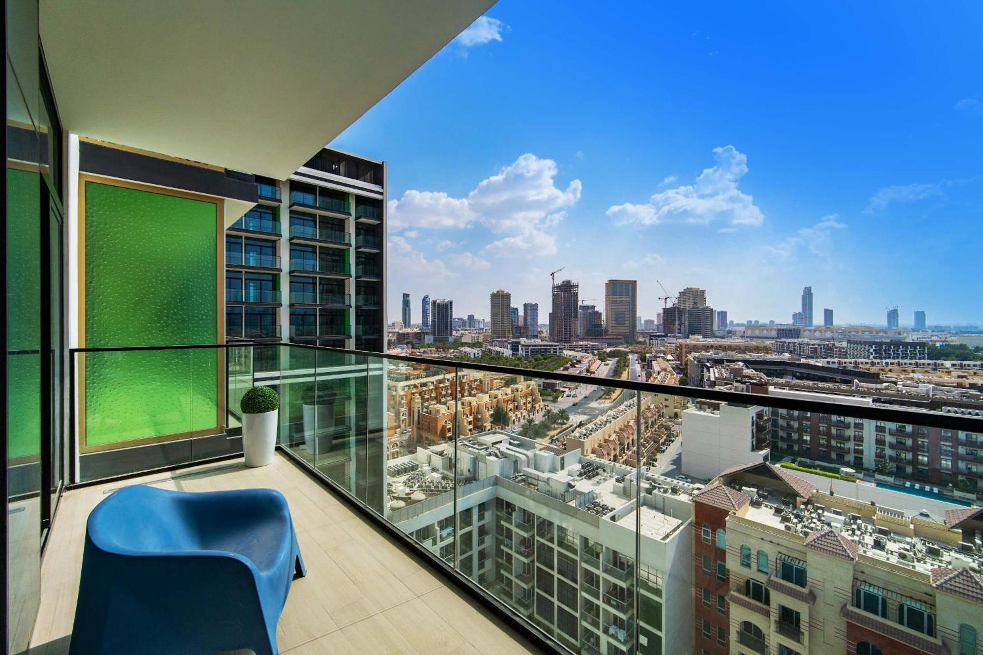 Spacious Jvc 1br With Crib - Balcony&park Walks Dubai