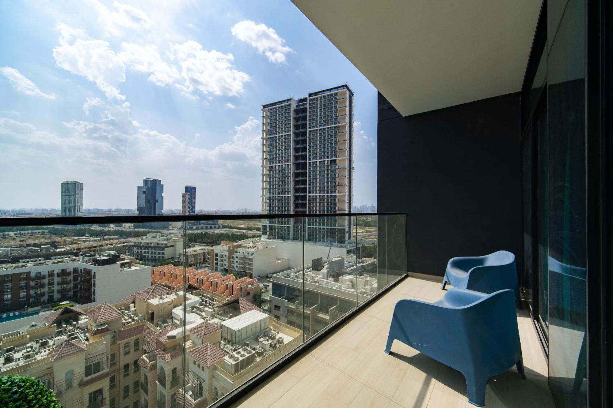 Apartment Spacious Jvc 1br With Crib - Balcony&park Walks Dubai