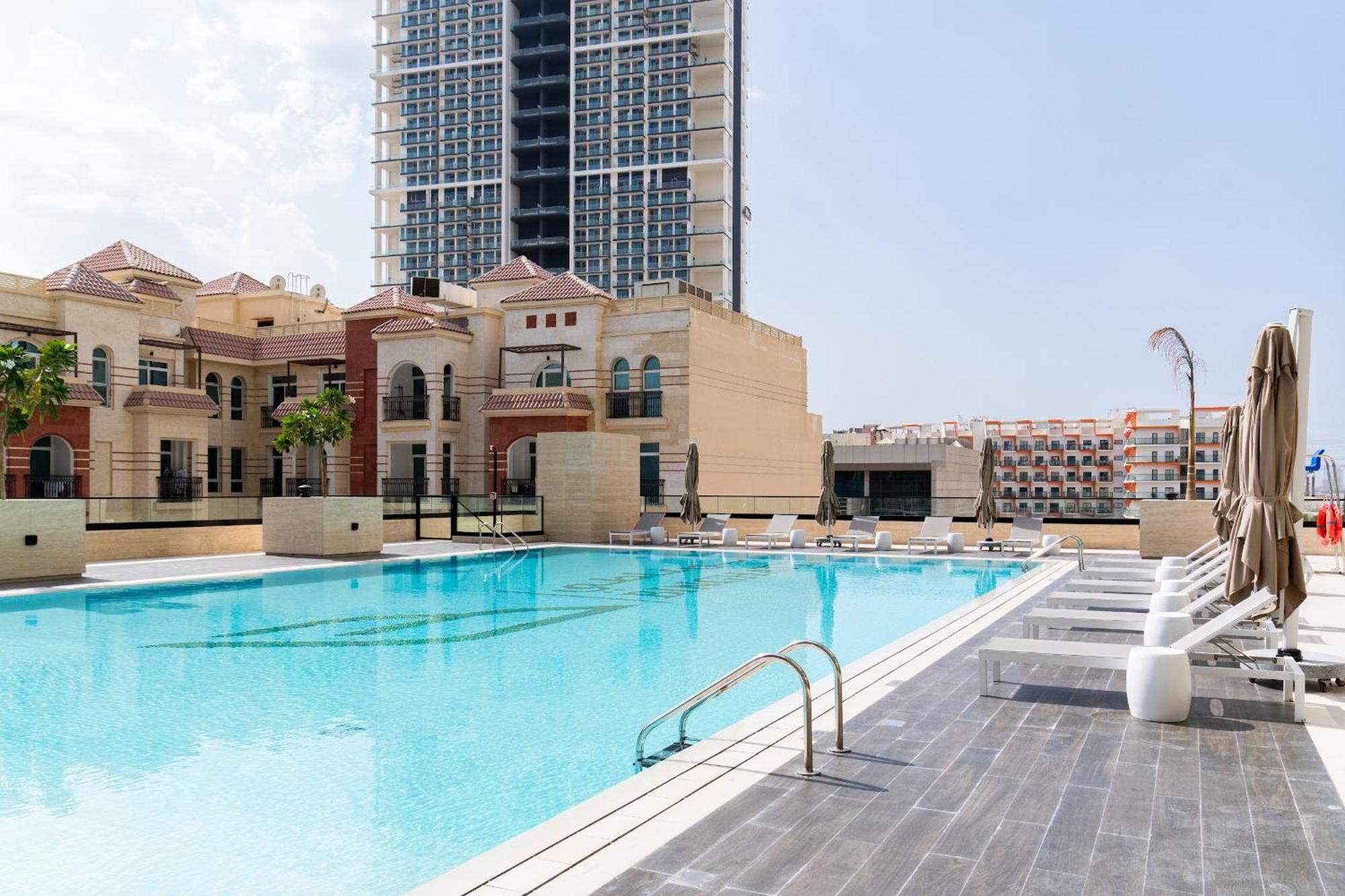 Apartment Spacious Jvc 1br With Crib - Balcony&park Walks Dubai
